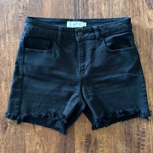 CJLA Revy short-black